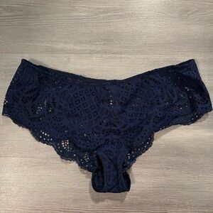 NWOT Victoria's Secret Dream Angels Navy Crochet Lace Cheeky Panties size medium